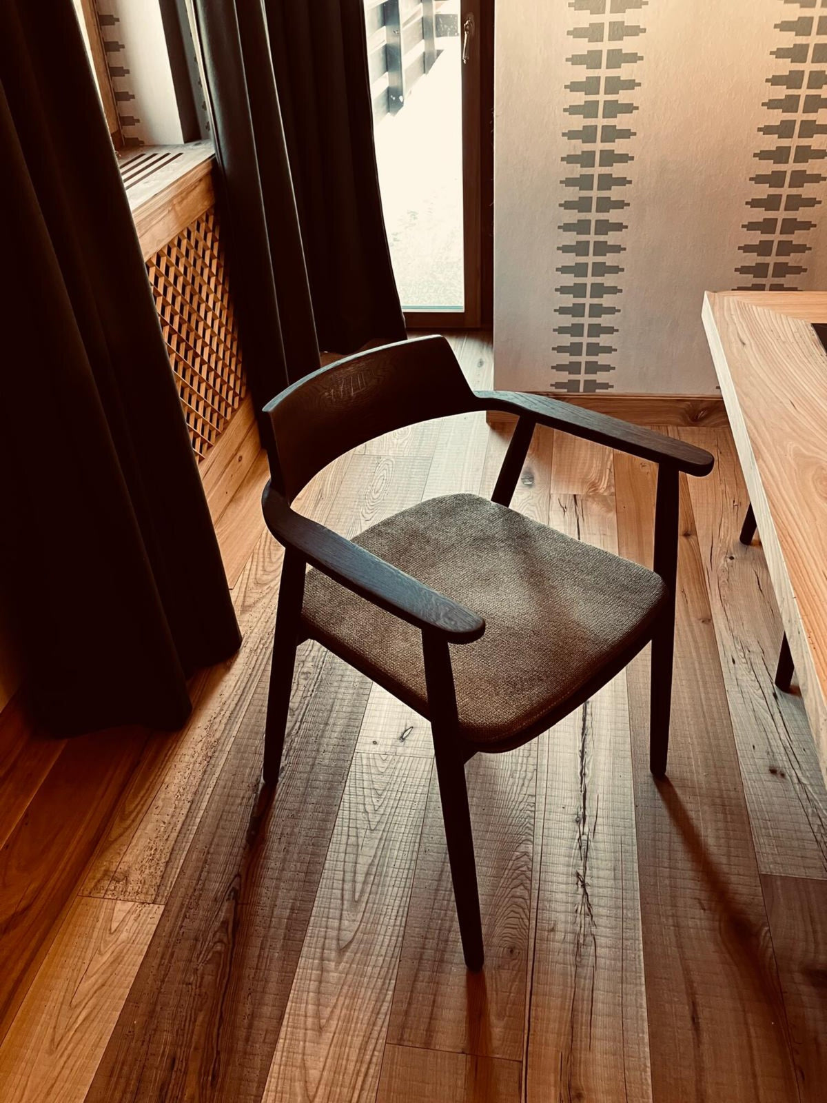 Chair Arolo